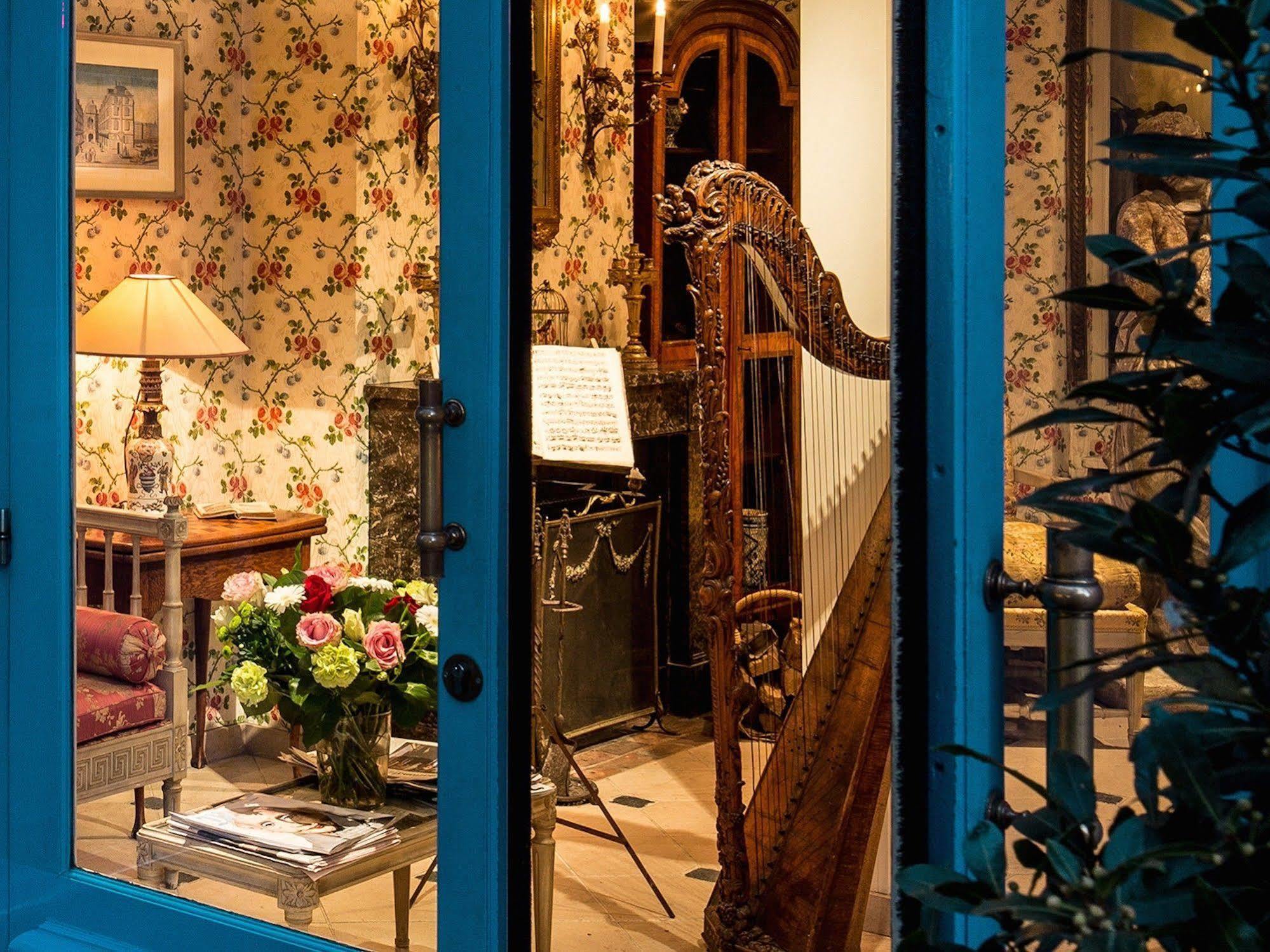 Hotel Caron De Beaumarchais Paris Ngoại thất bức ảnh
