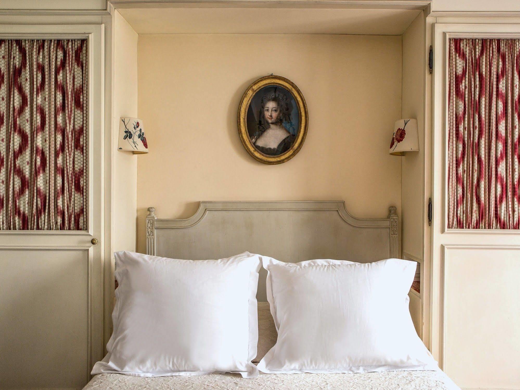 Hotel Caron De Beaumarchais Paris Ngoại thất bức ảnh